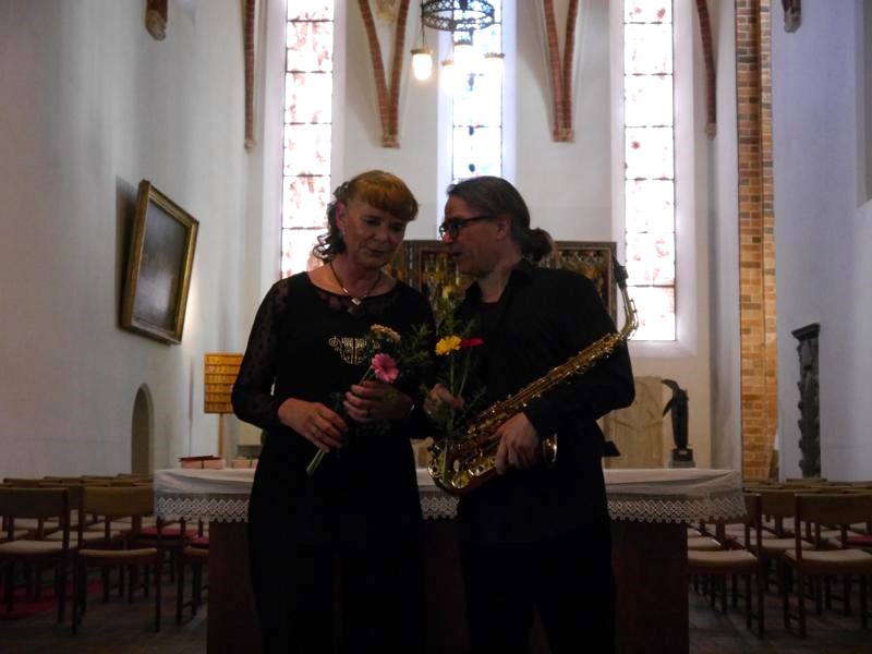 Die Künstler Christina Hanke-Bleidorn und Clemens R. Hoffmann nach ihrem Konzert in der St. Marienkirche